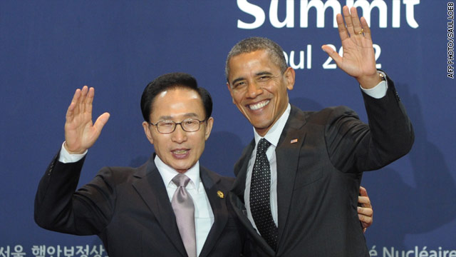 Los presidentes Myung-bak y Barack Obama se encuentran en la Cumbre de Seúl 2012