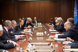 Secretario General de la ONU Ban Ki-moon, ministros exteriores del P5+1 y Representantes de la Liga Árabe en las reuniones previas a la conferencia de paz